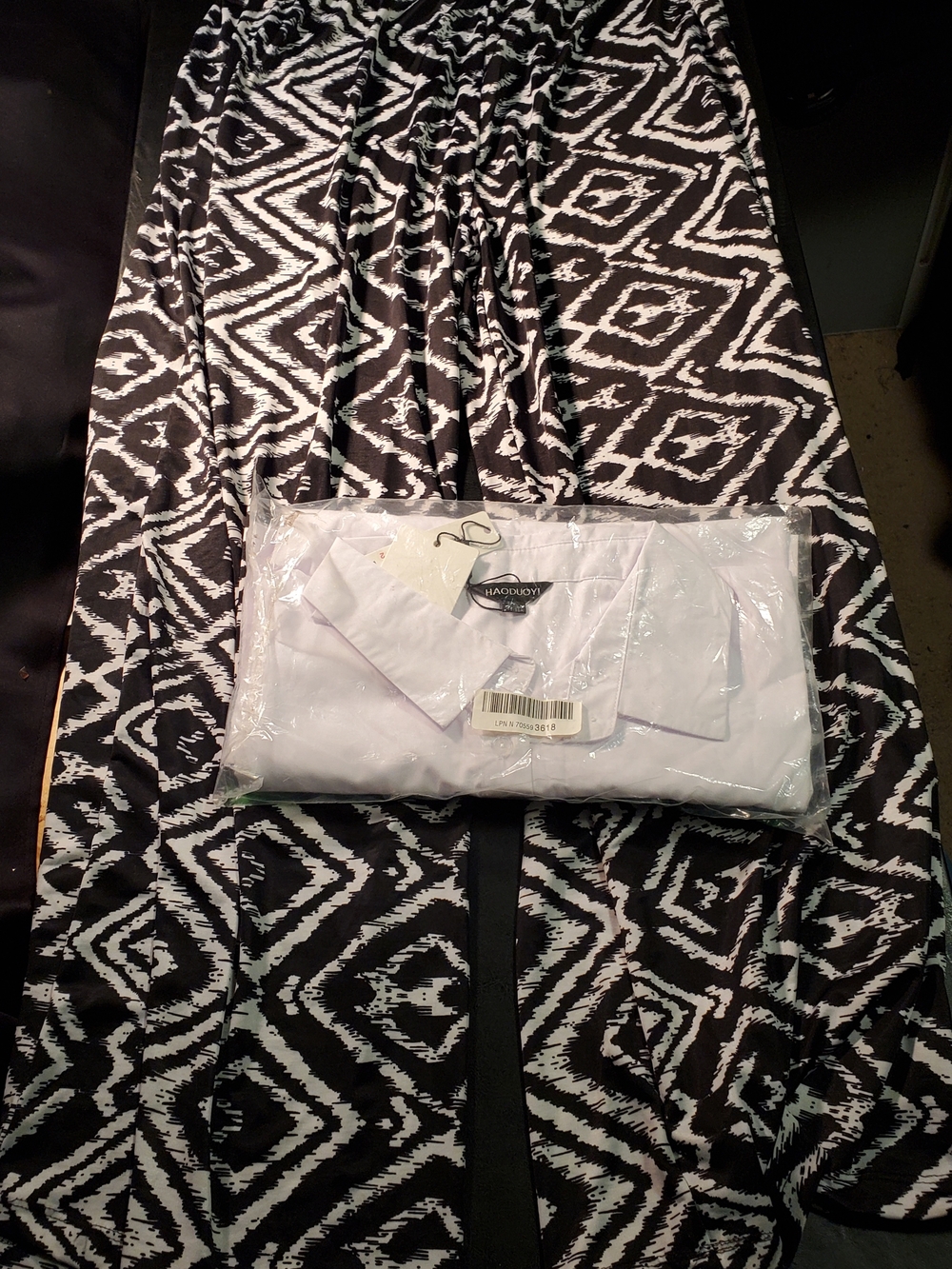 Haodoyi White Dress Shirt Size 2xl-  Button Up And Lacy Diamonds 2xl Legging